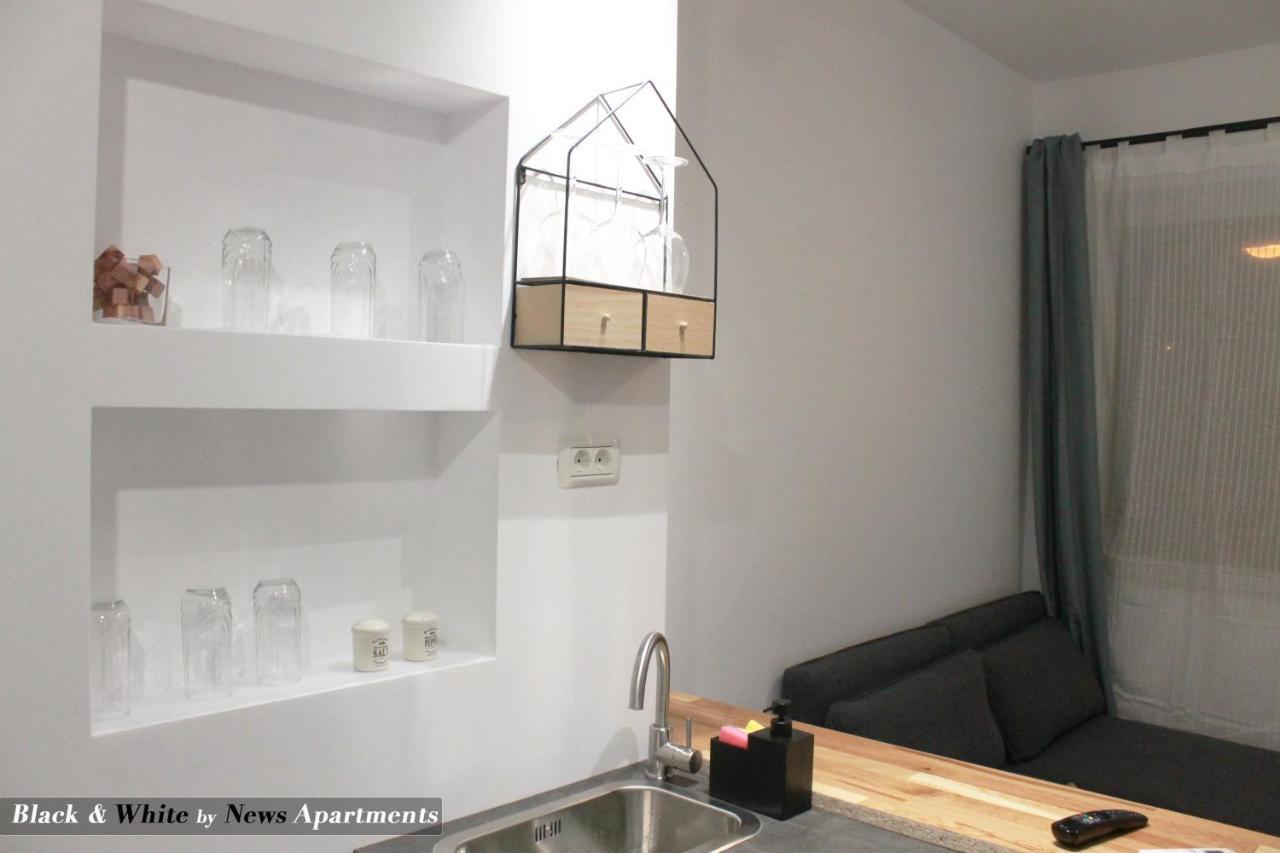 Black & White - News Apartment Bucureşti Exterior foto