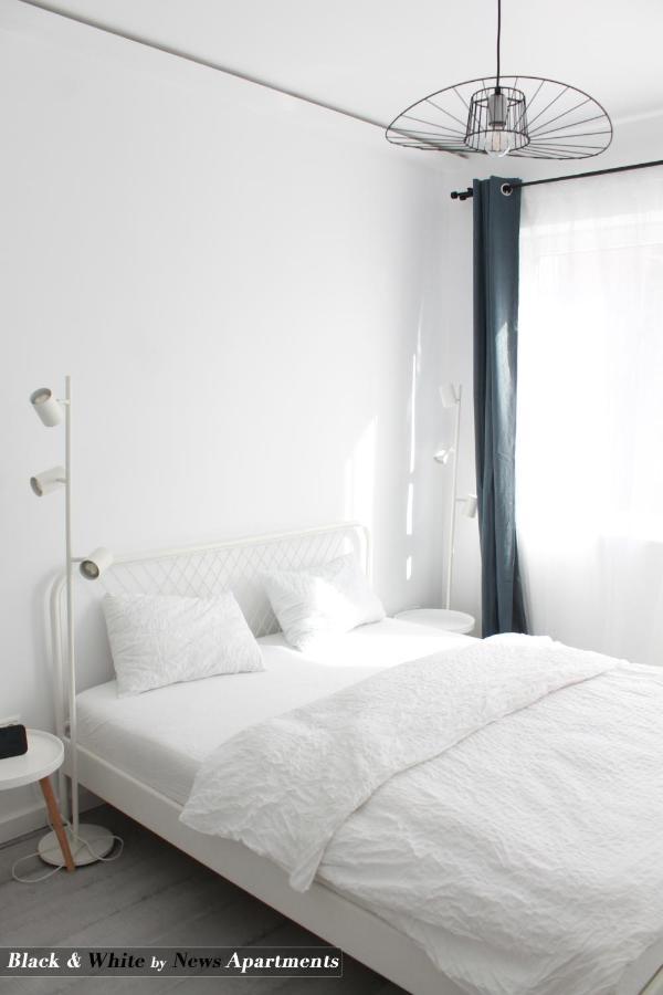Black & White - News Apartment Bucureşti Exterior foto