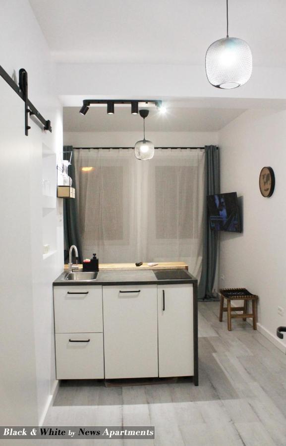 Black & White - News Apartment Bucureşti Exterior foto