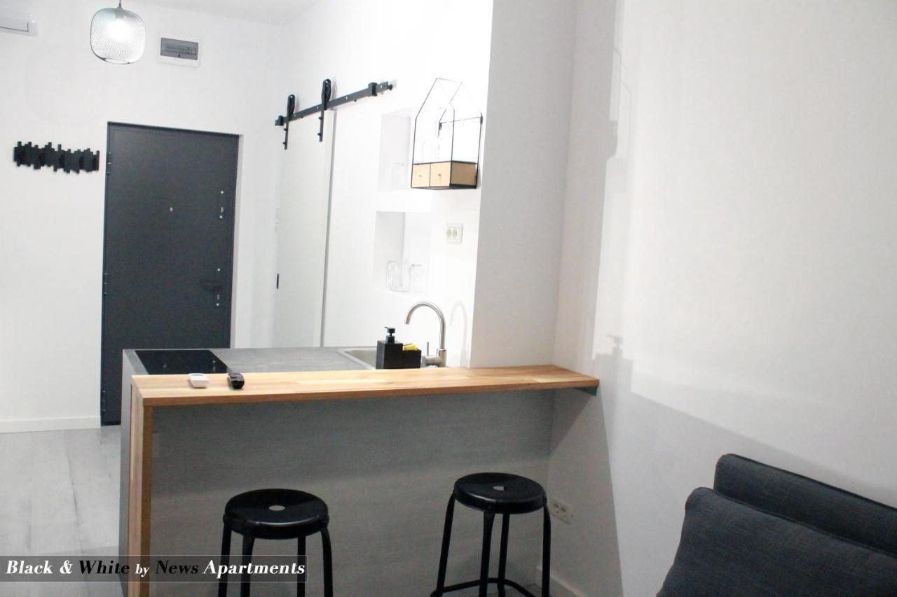 Black & White - News Apartment Bucureşti Exterior foto